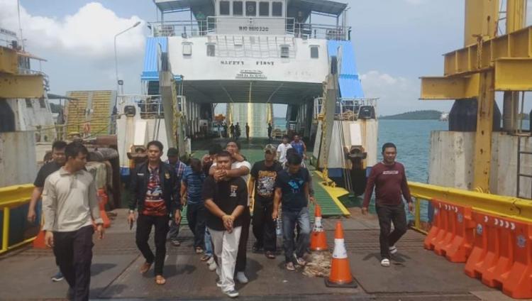 Pencurian dengan Kekerasan di Bintan Timur: Empat Pelaku Curas Ditangkap Saat Berada di Pelabuhan RoroÂ 