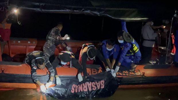 Penemuan Mayat Terapung di Perairan Kepau Baru Menghebohkan Warga Meranti
