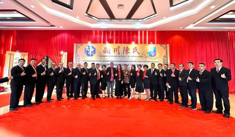 Cen Sui Lan Bagikan Angpau Puluhan Juta Rupiah di HUT Perkumpulan Marga Tan Kota Batam