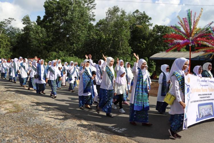 Semarak dan Berwarna! Pawai Pekan Muharram di Toapaya Memikat dengan Nuansa Melayu