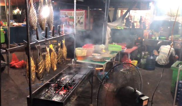 Warung Seafood Pinggir Jalan: Surga Kuliner Ikan Bakar di Batam
