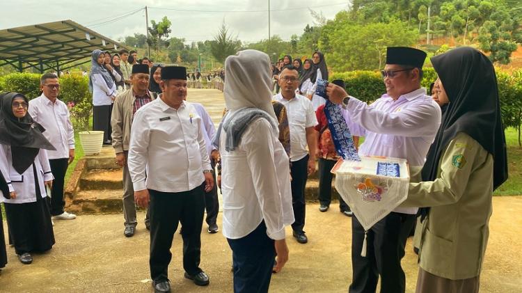 Legislator Cen Sui Lan Bakal Wujudkan Embung Air Baku di Kawasan MAN IC Batam