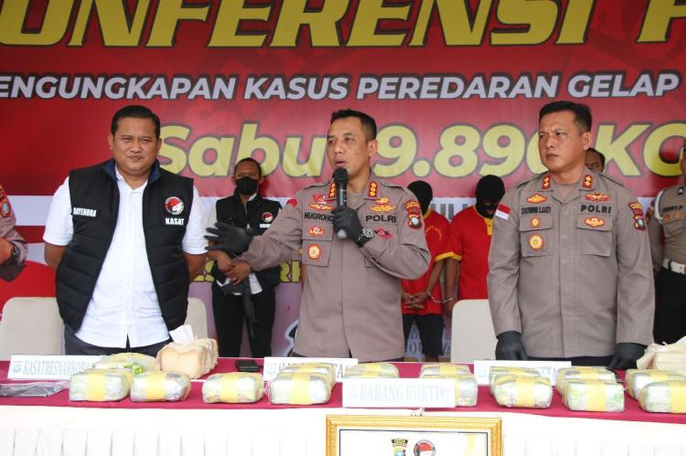 Polisi Gagalkan Peredaran Sabu 19 Kg dari Malaysia, Tiga Kurir Ditangkap di Batam dan Medan