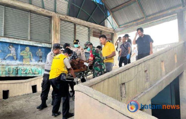 Mayat Pria Ditemukan di Lantai 4 Pasar Rakyat Tembilahan, Tidak Ada Tanda Kekerasan