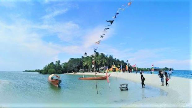 Peringatan Cuaca Perairan Batam Hari Kamis: Berawan dengan Gelombang Rendah