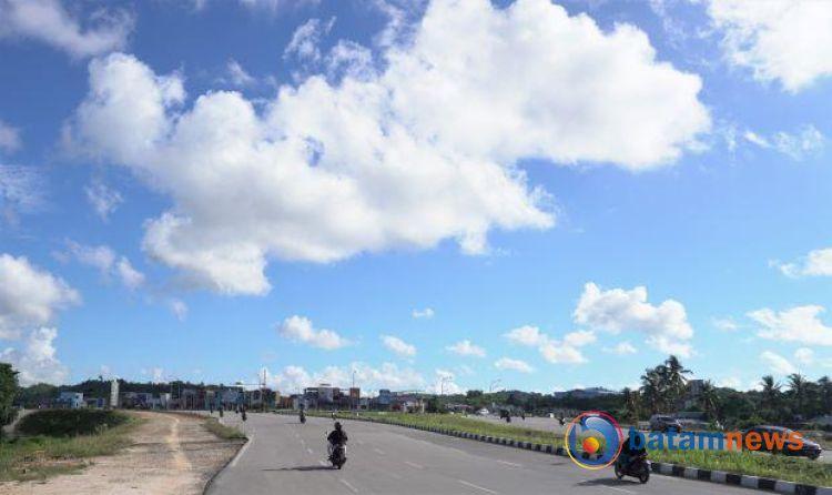 Perkiraan Cuaca Kota Batam Hari Ini: Cerah Berawan dengan Suhu Tertinggi 32Â°C