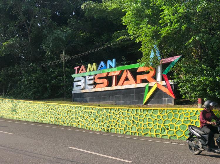 Rahasia Taman Bestari: Surga Tepi Laut untuk Ketenangan dan Kesegaran Alam yang Menakjubkan