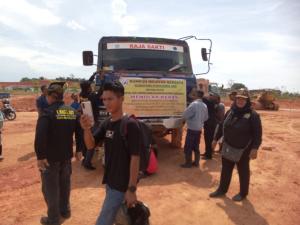 Ratusan Warga Nongsa Batam Blokir Pekerjaan Cut and Fill, Emak-emak Turun Tangan