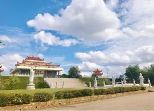 Pagoda Tertinggi di Indonesia akan Diresmikan Menteri Agama pada 8 Juli 2023 - Yuk Kenali Keindahannya!