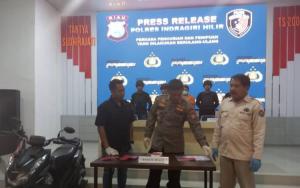 ZH Gasak Emas Emak-emak di Tembilahan Riau dengan Modus Salurkan Sembako