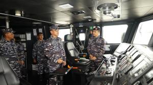 Danlantamal IV Batam Laksma Tjanur Sambangi Satrol Lantamal IV, Cek Alutsista dan Motivasi Prajurit