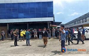 Ribuan Pengemudi Grab di Batam Mogok Massal atau Off Bid, Dampak Kontroversi Taksi Online di Bandara