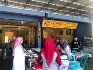 Restoran Singgah Selalu: Tempat Makan Prasmanan Khas Melayu di Tanjungpinang