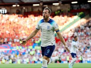 Daniel Levy Bertemu Pejabat Bayern untuk Membahas Masa Depan Kapten Inggris Harry Kane