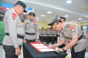 Kapolda Kepri Pimpin Sertijab Wakapolda, Dirpolairud, dan Kabidhumas Polda Kepri