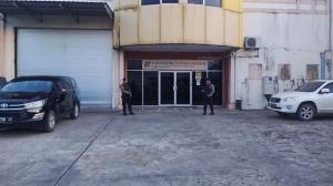 Tim Penyidik KPK Mendapat Halangan Saat Penggeledahan Kasus Andhi Pramono di Batam 
