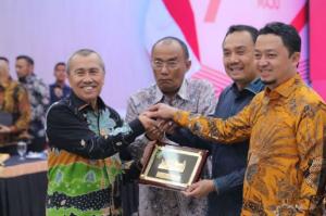 Gubernur Riau ke Komisi V DPR RI: Lapor Pembangunan Infrastruktur