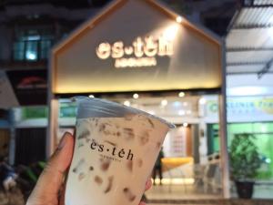 Kebakaran Melanda Outlet ES Teh Indonesia dan Tujuh Tempat Usaha di Kota Jambi