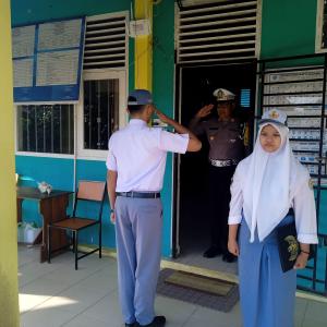 AKP Khafandi Jadi Pembina Upacara di SMAN 1 Toapaya: Dorong Kesadaran Keselamatan Berlalu Lintas Siswa
