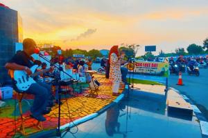 Cinthiara Yunisa dan Musisi Karimun Bantu Masyarakat Melalui Konser Musik Amal