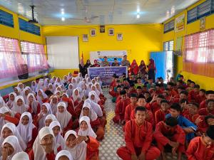 Police Go To School: Pelajar SMP Negeri 1 Siantan Tarempa Anambas Dibekali Pengetahuan Lalu Lintas