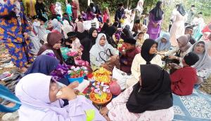 Ziarah Meriah ke Makam Datuk Julong: Warga Peringati 1 Muharram 1445 dalam Kehangatan Budaya