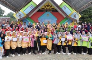 Bupati Karimun Apresiasi Peran Kader Posyandu Edukasi Kesehatan Ibu dan Anak