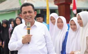 Gubernur Ansar Mendorong Pelajar Kepri Tidak Minder dan Siap Bersaing