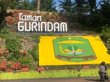 Matahari Terbenam Spektakuler di Taman Gurindam Tanjungpinang: Destinasi Nongkrong Populer