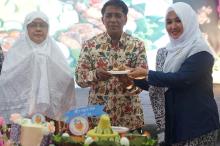 Zainal Abidin Apresiasi Kontribusi Bidan untuk Kesehatan di Kabupaten Lingga