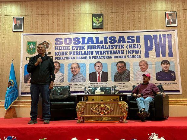 Peningkatan Kualitas Jurnalisme: PWI Riau Gelar Sosialisasi Kode Etik Wartawan di Batam