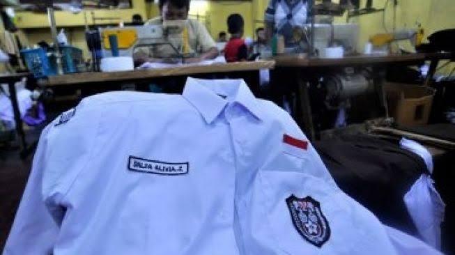 Seragam Sekolah Gratis untuk 7.000 Pelajar SD hingga SMP di Karimun Segera Diserahkan