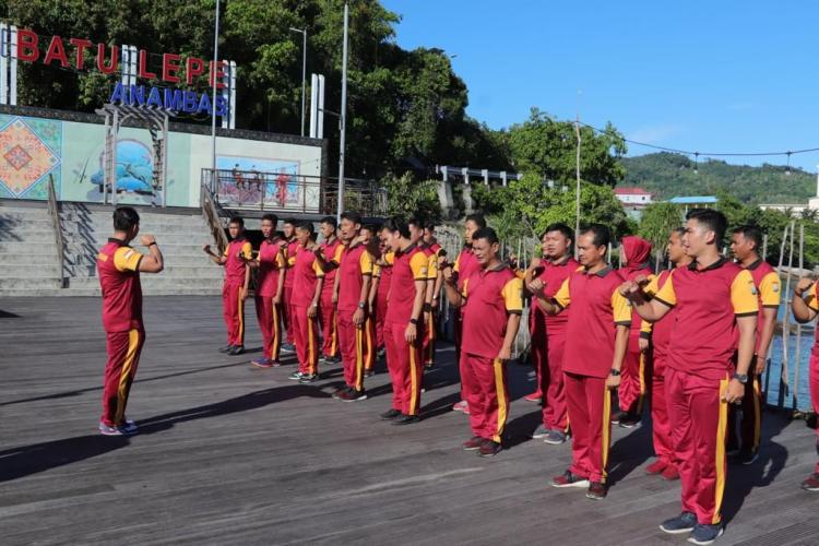 Polres Anambas Gelar Bakti Sosial di Batu Lepe Jelang HUT ke-78 RI