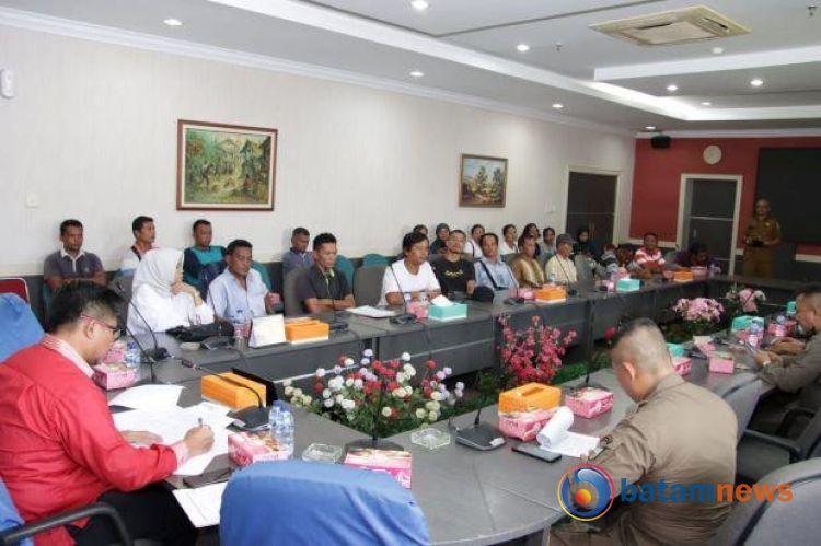 Terancam Digusur, Petani Batok Arang Kelapa Sekupang Mengadu ke DPRD Batam
