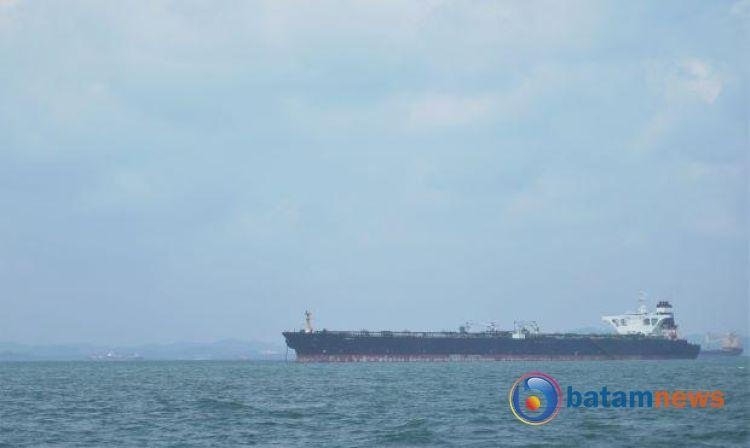 Update Cuaca Perairan Batam, Selasa: Hujan Ringan, Angin Tenggara-Selatan