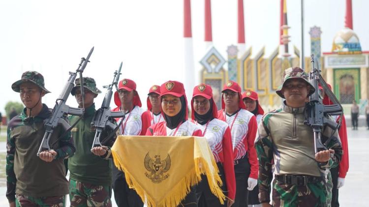 30 Siswa SMA Terpilih Siap Mengibarkan Bendera Pusaka pada HUT Ke-78 RI di Karimun