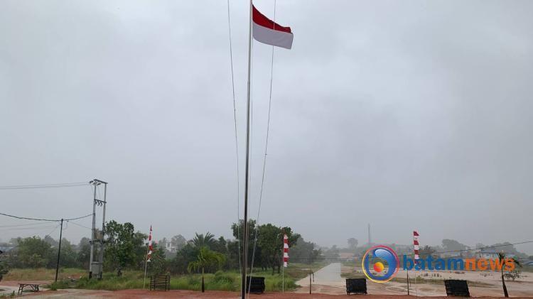 Hujan Deras Disertai Angin Kencang Ganggu Jarak Pandang di Karimun
