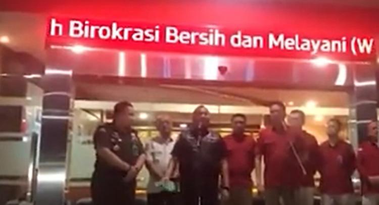 Skandal Korupsi Dokumen Pertambangan: Anggota DPR dari PDI Perjuangan Ismail Thomas Ditahan sebagai Tersangka
