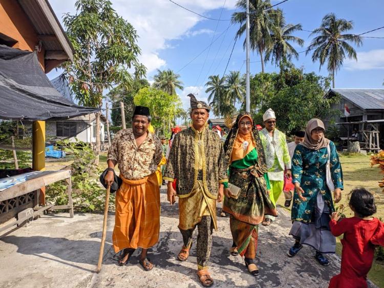 Meriahnya Pawai Pembangunan Sambut HUT Ke-78 RI di Desa Wisata Pulau Benan Lingga