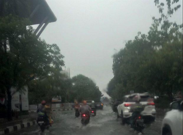 Cuaca Pekanbaru Hari Ini Diperkirakan Diguyur Hujan, Waspada Titik Rawan Banjir