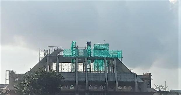 Proyek Revitalisasi Masjid Agung Batam Terus Dikebut: Tahap Krusial Pemasangan Kubah