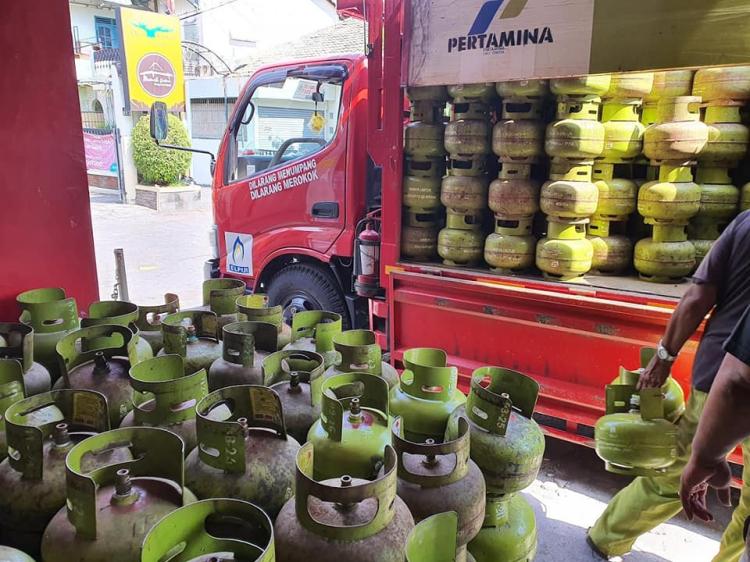 Kartu Puan Molek: Solusi Pemko Tanjungpinang Atasi Kelangkaan Gas Elpiji 3 Kg
