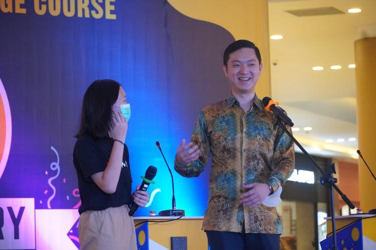 PLC Mengundang Murid SD, SMP, SMA untuk Ikut Lomba Pidato Bahasa Inggris