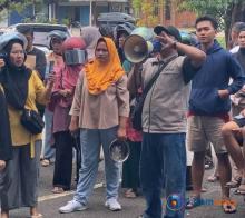 Warga Bukit Raya Batam Protes 7 Hari Air Mati Berturut-turut