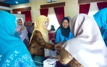 Pengolahan Limbah Cangkang Kerang Gonggong Menjadi Tepung Suplemen Pakan Ternak di Desa Pengujan, Bintan