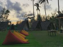 Glamping di Bintan: Nikmati Sensasi Berkemah Glamorous Camping di Pantai Trikora dan Treasure Bay
