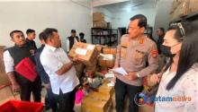 Gudang Penyimpanan Produk Kosmetik Impor Ilegal di Ruko Greenland Batam Digerebek Polisi