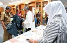 Jefridin: Bazar IKM di Kantor Wali Kota Batam Menjadi Wadah Pasar Produk Unggulan