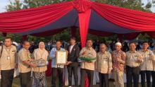 BEM Unri Raih Prestasi Luar Biasa: Pecahkan Rekor MURI Dunia dengan Sajian Bolu Kemojo Terbanyak