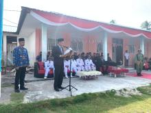 Upacara HUT Ke-78 RI di Katang Bidare Lingga, Camat Beri Penghargaan ke Desa hingga BPD